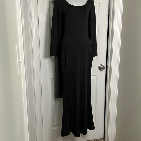 Another chill women’s casual long black dress - Picture 1 of 4